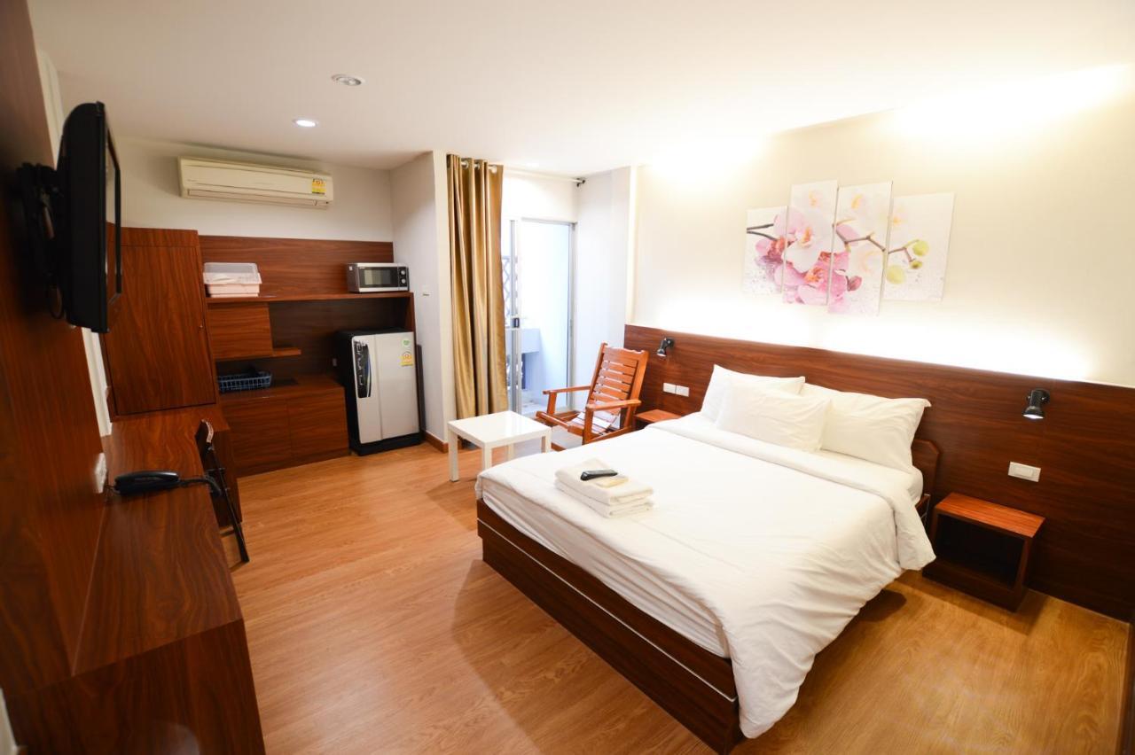 Thaiphiphat House Bangkok Eksteriør billede